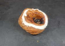 Fastelavnsbolle med sveske